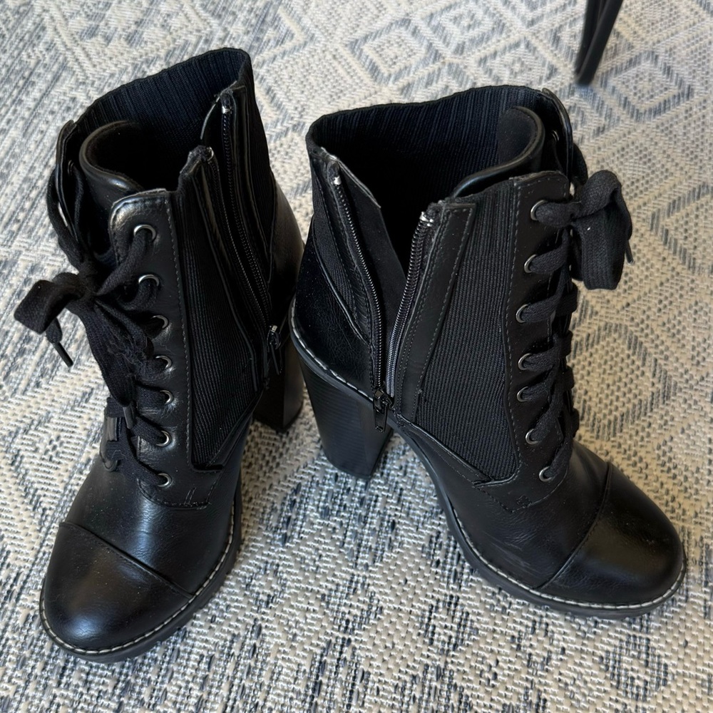 BCBGeneration black combat heel boots - Picture 4 of 5
